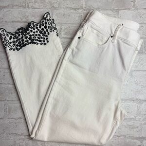 WHBM White House Black Market The Boot Crop White Pants Black Eyelets 8 NEW NWOT